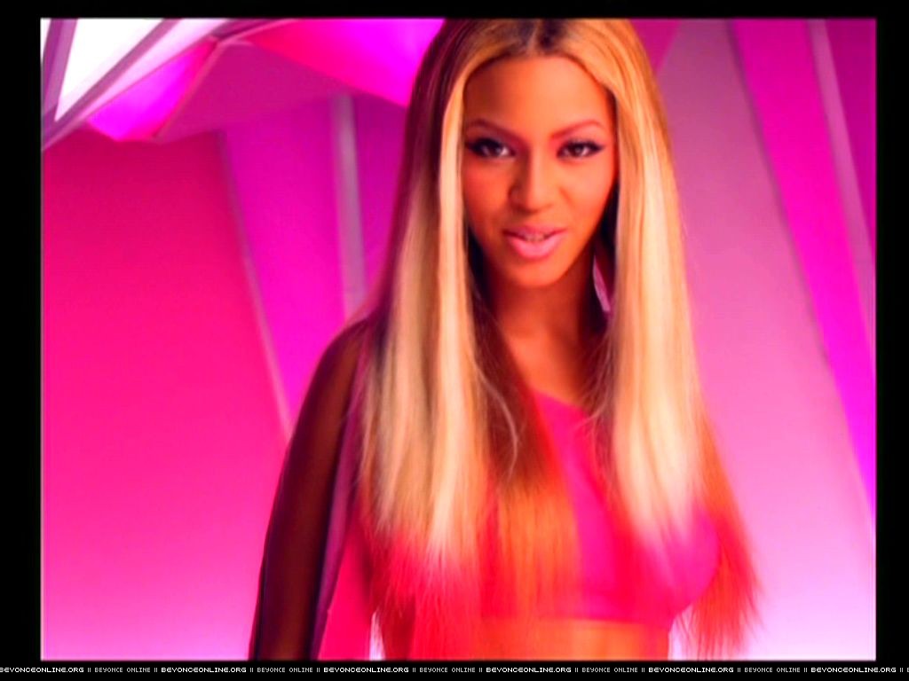 beyonce with pink hair